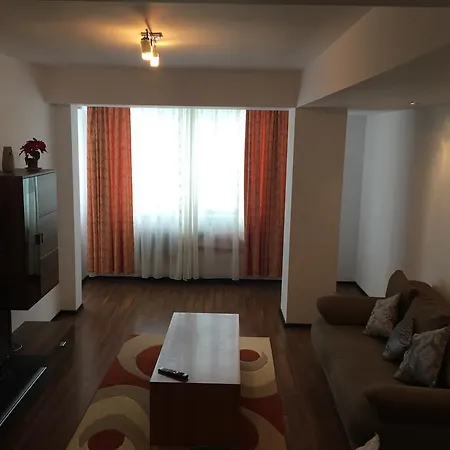 Lara Cream Summerland Apartmán *